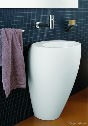 Formschönes Standwaschbecken aus einem Guss ( Alessi) Formschönes Standwaschbecken aus einem Guss ( Alessi)